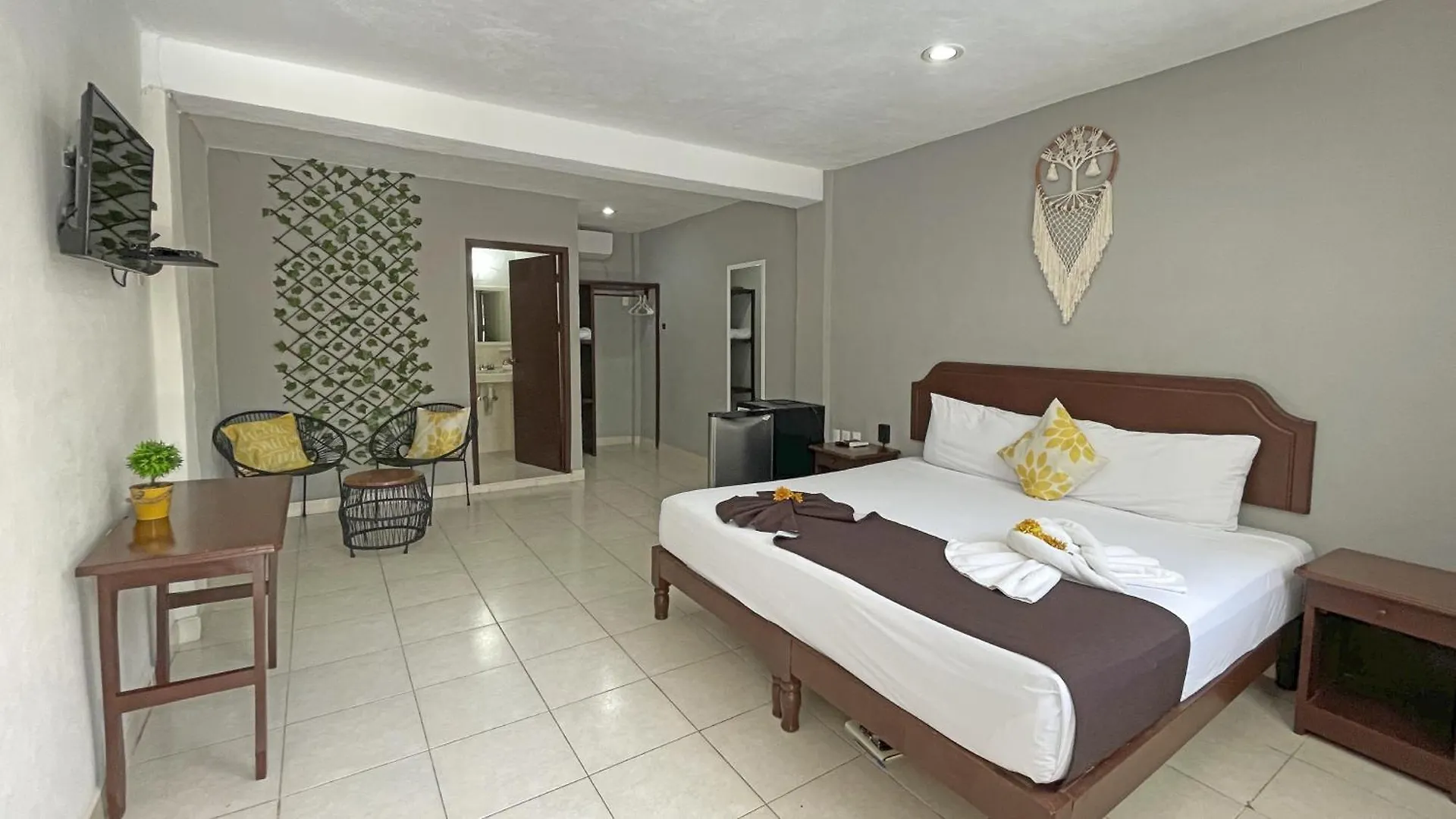 ***  Hotel Balxiba Playa del Carmen Mexico