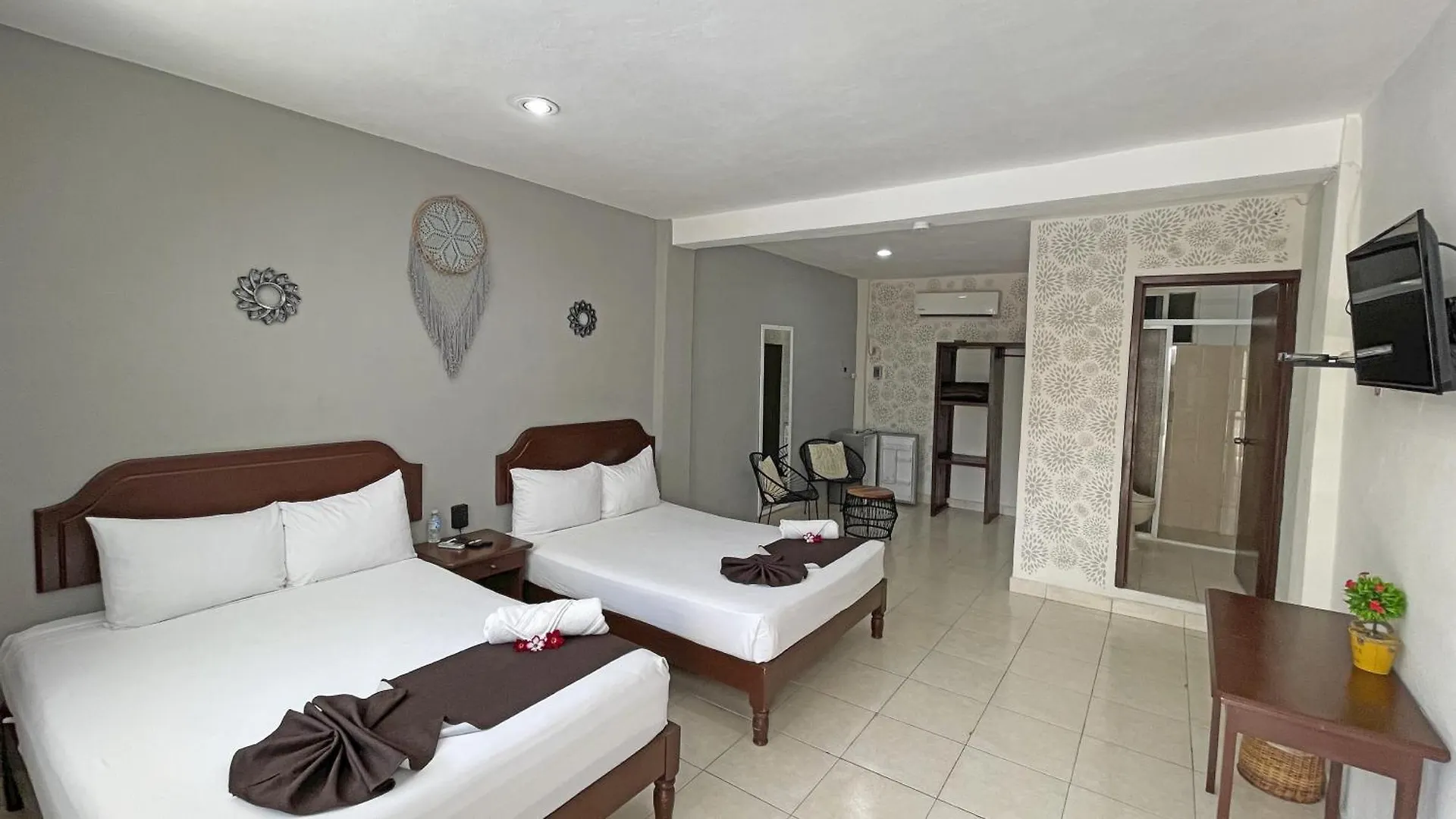 Hotel Balxiba Playa del Carmen 3*,